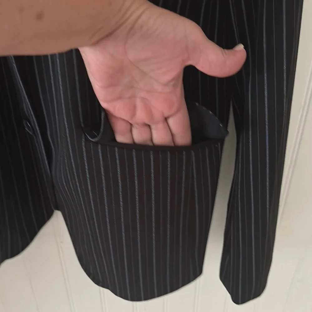 Anne Klein Black and Gray Pinstripe Blazer sz M